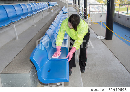 施設作業スタッフ 25959693