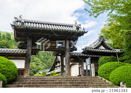 身延山久遠寺　甘露門 25961383