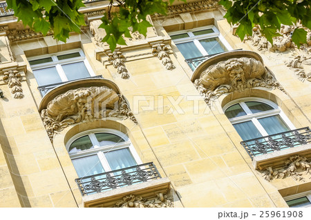 Traditional apartment building in Paris, France 25961908