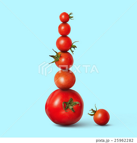 fresh cherry tomatoes 25962282