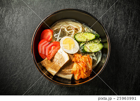 韓国冷麺　Korean cold noodle 25963991