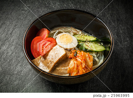 韓国冷麺　Korean cold noodle 25963995