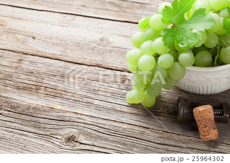 White grape White grape 25964302