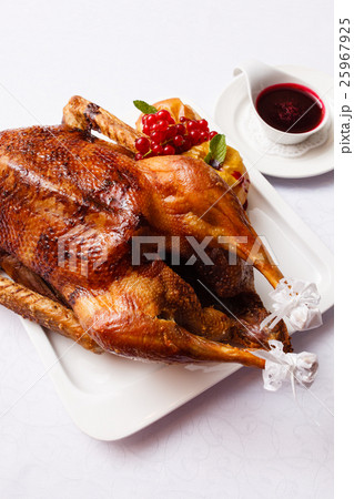 Roasted turkey Roasted turkey 25967925