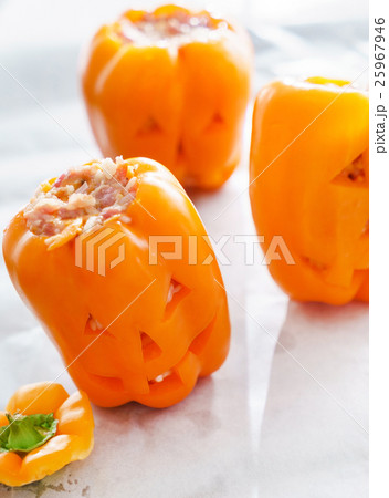 Halloween jack-o-lanterns filled with minced meat Halloween jack-o-lanterns filled with minced meat 25967946