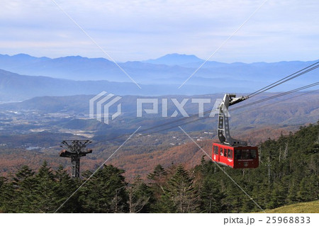 北八ヶ岳ロープウェイと御嶽山 北八ヶ岳ロープウェイと御嶽山 25968833