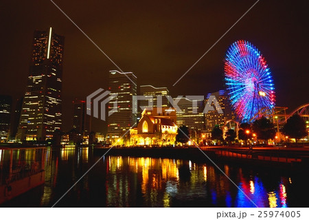 横浜みなとみらいの夜景 横浜みなとみらいの夜景 25974005