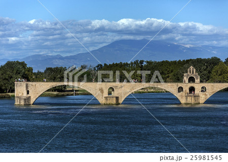 Pont d'Avignon - Avignon - France 25981545