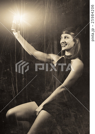 primitive Selfie 25984206