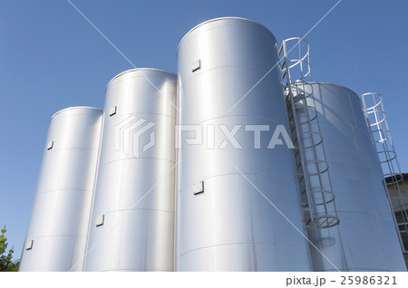 Chemical plant, containers 25986321