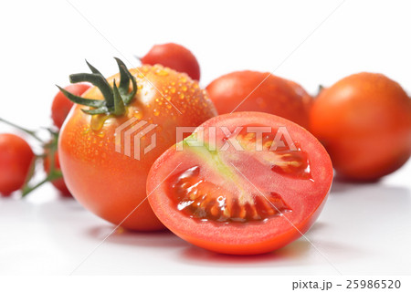 Fresh tomatoes isolated on white background Fresh tomatoes isolated on white background 25986520