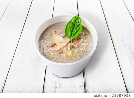 Hot food delivery - mushroom soup isolated Hot food delivery - mushroom soup isolated 25987938