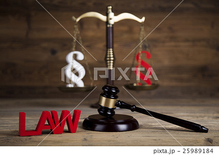 Paragraph, law theme, mallet of judge 25989184
