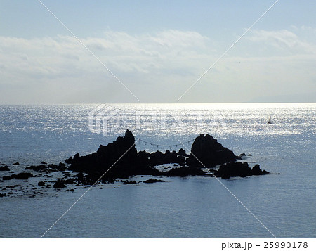 神奈川県 真鶴半島 名勝 三ツ石 神奈川県 真鶴半島 名勝 三ツ石 25990178