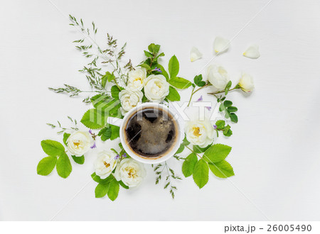 Composition with black coffee and wild rose 26005490