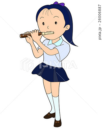ピッコロを演奏する女子のイラスト素材