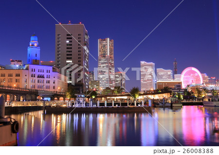 横浜税関のスマートイルミネーションとみなとみらい夜景 横浜税関のスマートイルミネーションとみなとみらい夜景 26008388