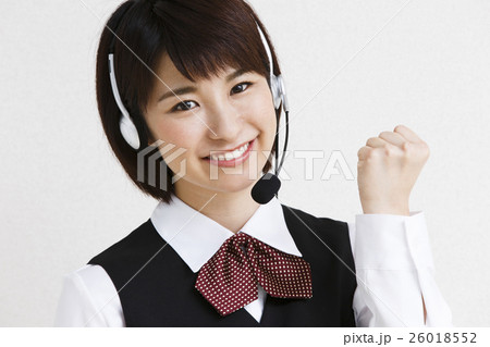 オペレーター コールセンター 女性 テレフォンアポインター 制服 ビジネスの写真素材