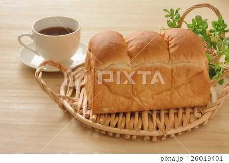 食パン　木目背景 26019401