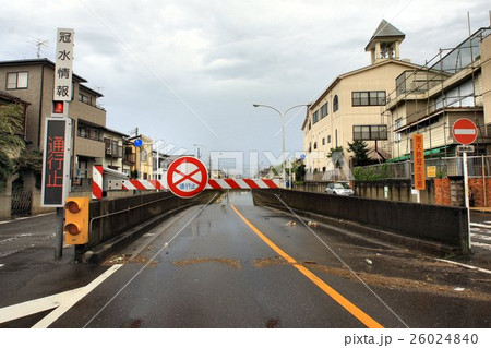 道路冠水 ～ゲリラ豪雨で水没したアンダーパス 26024840