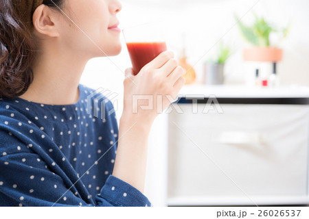 トマトジュース　女性 26026537