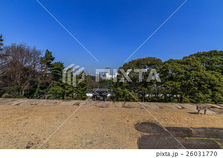 春の天守台から見た北桔橋門の風景 春の天守台から見た北桔橋門の風景 26031770