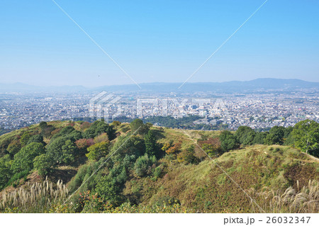 秋の若草山 秋の若草山 26032347