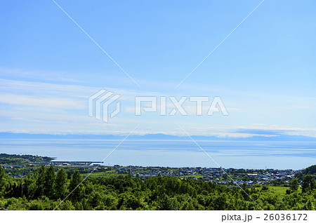 洞爺 西山山麓火口（第2展望台からの眺め 噴火湾） 26036172