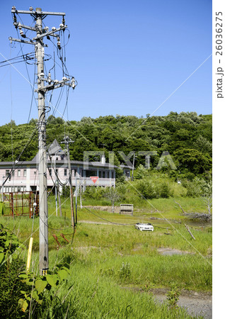 洞爺 西山山麓火口(乗り捨てられた車) 洞爺 西山山麓火口(乗り捨てられた車) 26036275