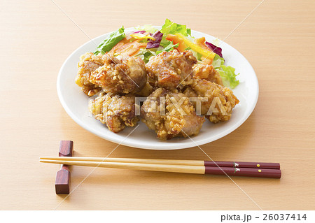 鶏の唐揚げ 26037414