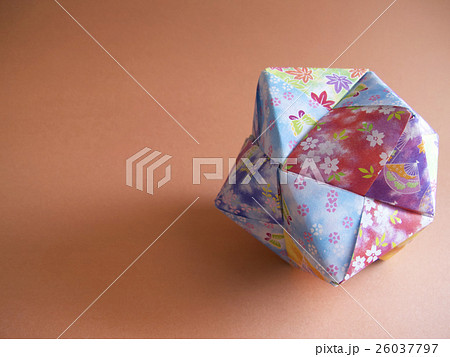 折り紙 くす玉24面体の写真素材
