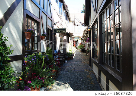 芸術が家多く住み80のギャラリーがある人口4000人の小さな町カーメル(カリフォルニア)の町並み 芸術が家多く住み80のギャラリーがある人口4000人の小さな町カーメル(カリフォルニア)の町並み 26037826