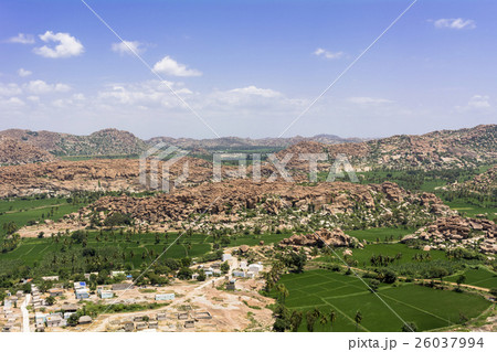 マタンガの丘よりハンピ古代遺跡群 マタンガの丘よりハンピ古代遺跡群 26037994
