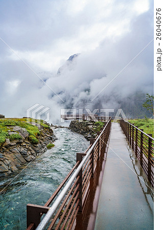 Troll road lookout 26040676