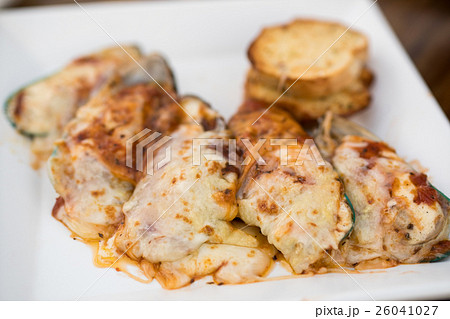 baked mussels with butter 26041027