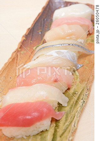 おいしい握り鮨八貫盛り合わせ 26050478