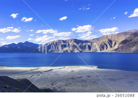 天空の湖・パンゴン湖 天空の湖・パンゴン湖 26051088