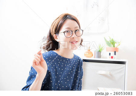 ケーキ　女性 26053083
