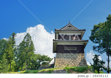 長野 夏空の尼ケ淵から見た上田城の南櫓 長野 夏空の尼ケ淵から見た上田城の南櫓 26056112