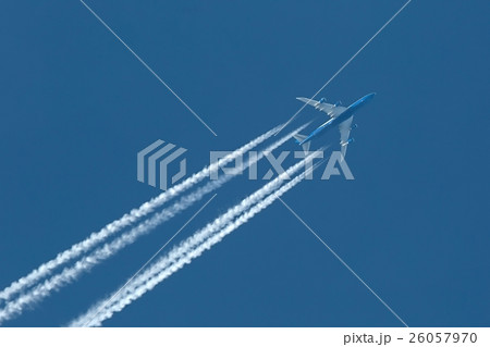 Plane at cruising altitude 26057970