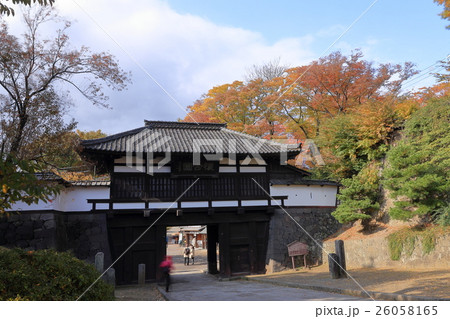 懐古園の秋　三の門 26058165