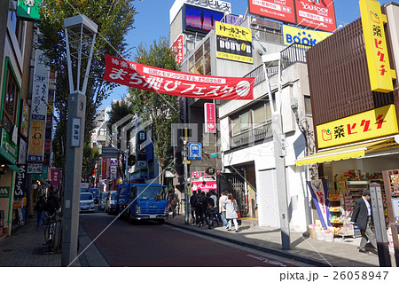 神楽坂通り（神楽坂下） 26058947