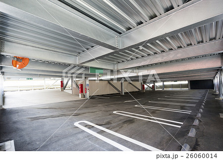 立体駐車場めっき仕上の鉄骨柱と梁 26060014