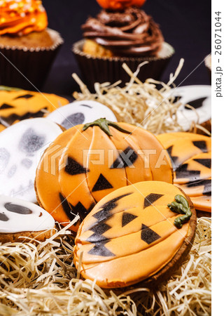 Halloween gingerbread cookies Halloween gingerbread cookies 26071044