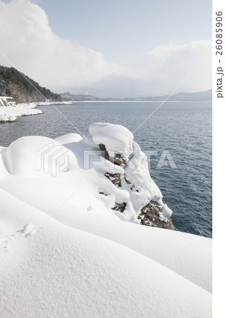冬の田沢湖 26085906