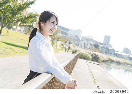 ビジネス女性 屋外 ビジネス女性 屋外 26098946