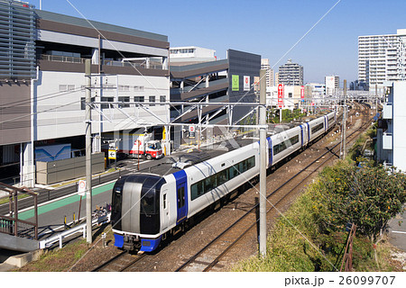岩倉駅周辺　町並み　県道25号線高架橋から名鉄電車を望む 26099707
