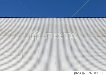 Industrial building wall made of corrugated metal 26109352