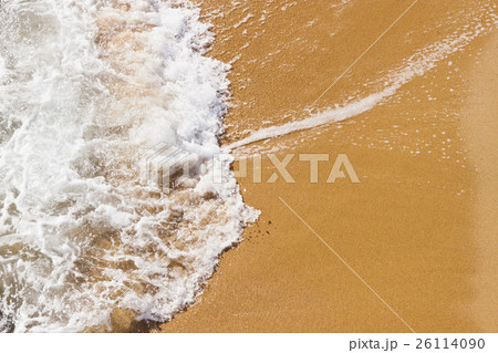 Wave in the sand of the beach background 26114090