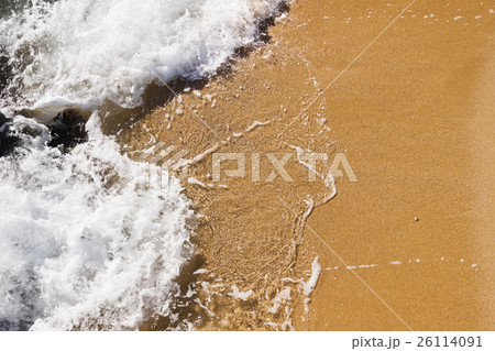 Wave in the sand of the beach background 26114091